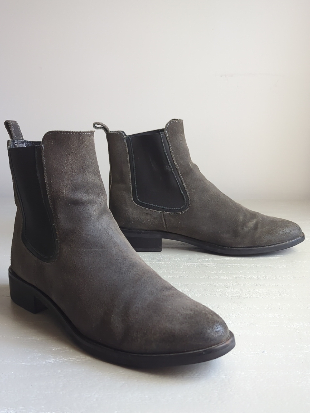 Thursday Boot Company Men's Suede Chelsea Boots Brown size 11